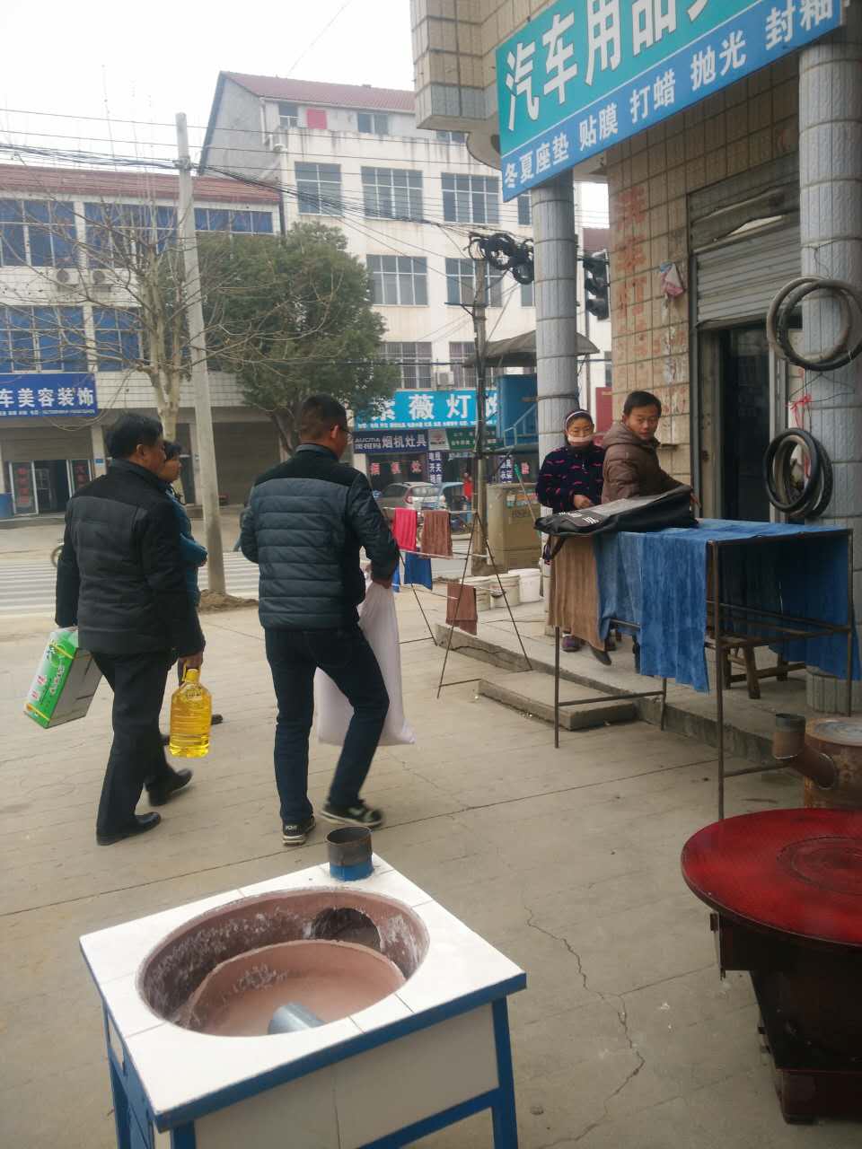 邱工看望聋哑朋友